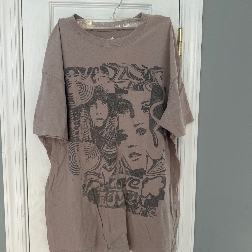 Hollister Tshirt
